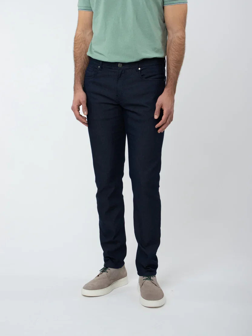 Regular fit o slim fit: diferencias entre cortes de prendas
