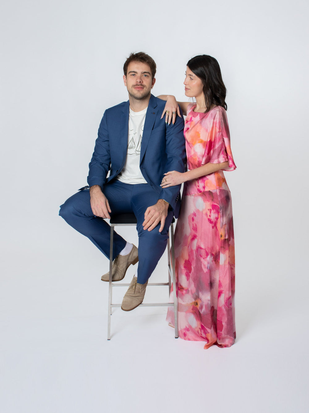 Qué llevar a una boda de verano: guía de estilo para hombre y mujer