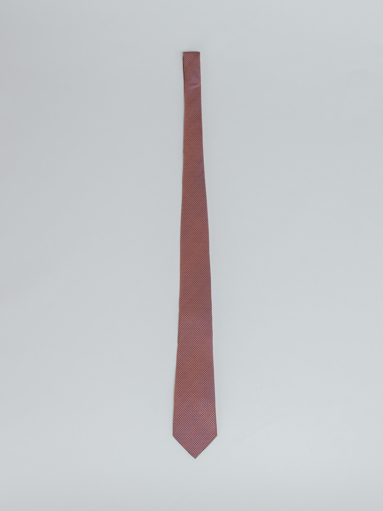 Corbata seda estructurada