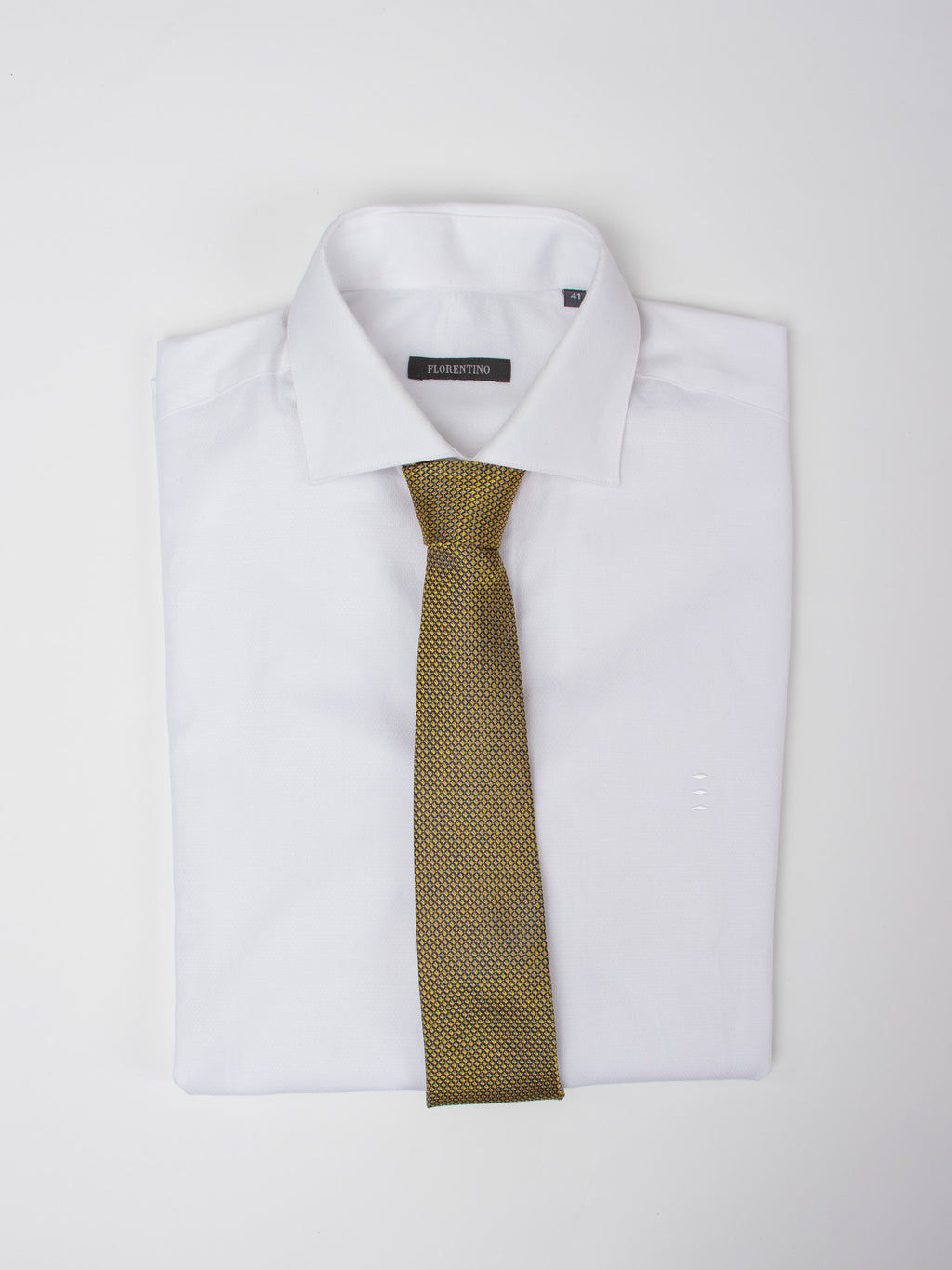 Corbata seda estructura