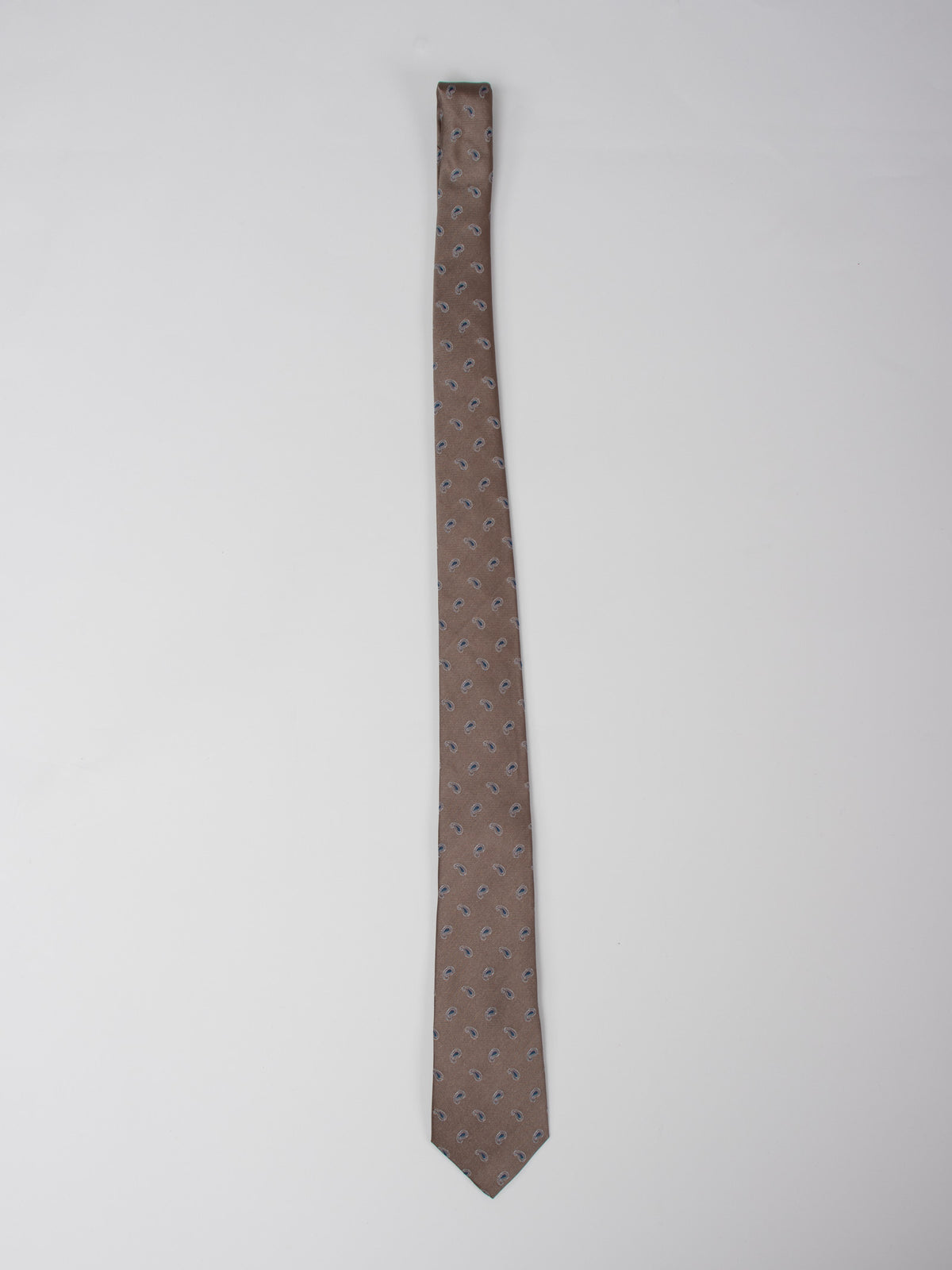 Corbata seda motivo paisley
