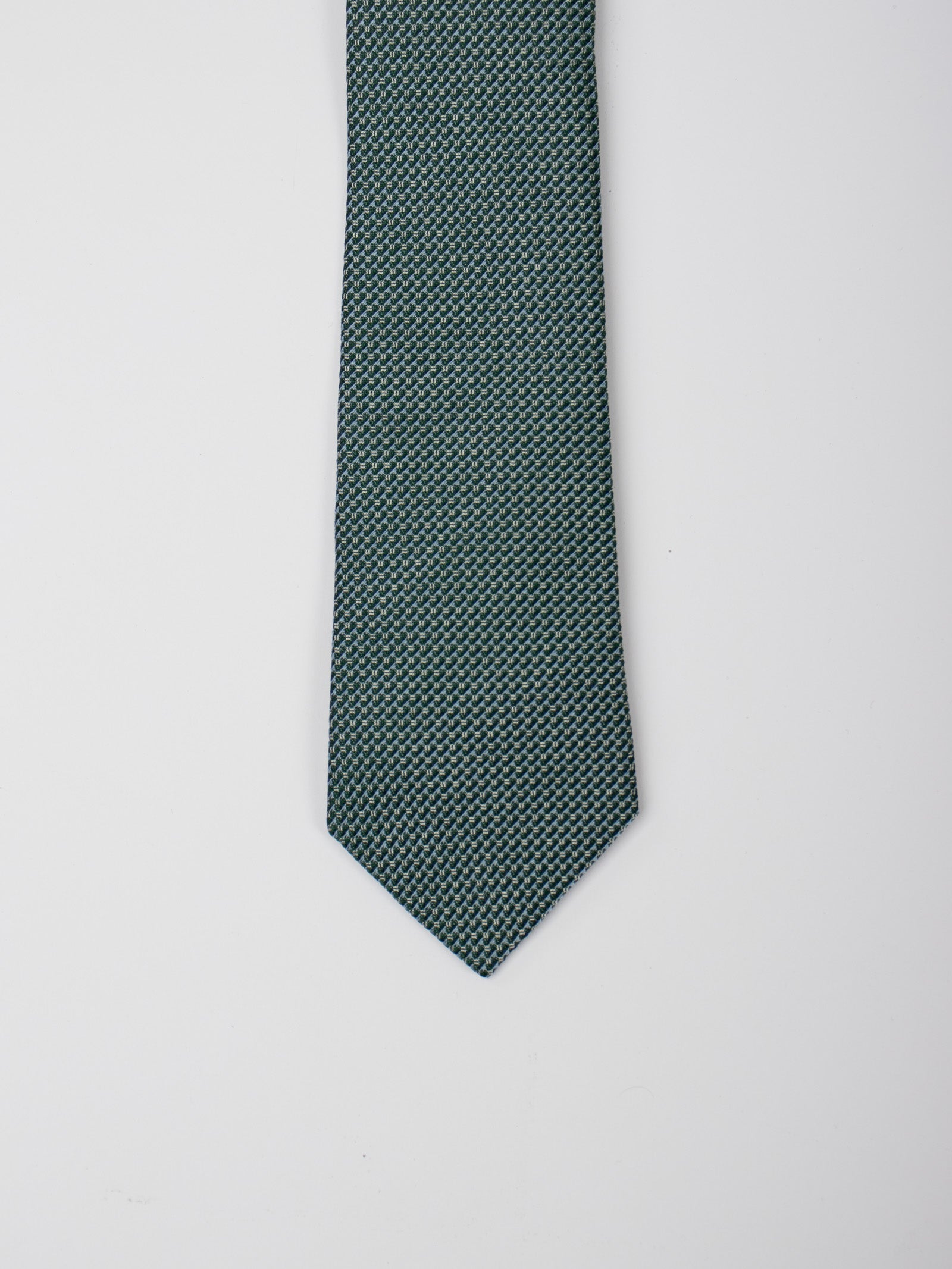 Corbata seda estructura