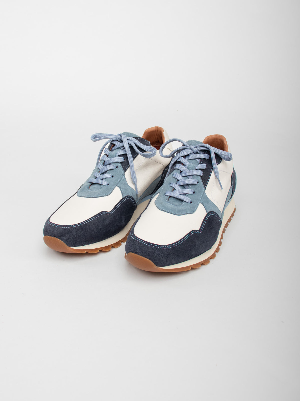 Combined leather trainers