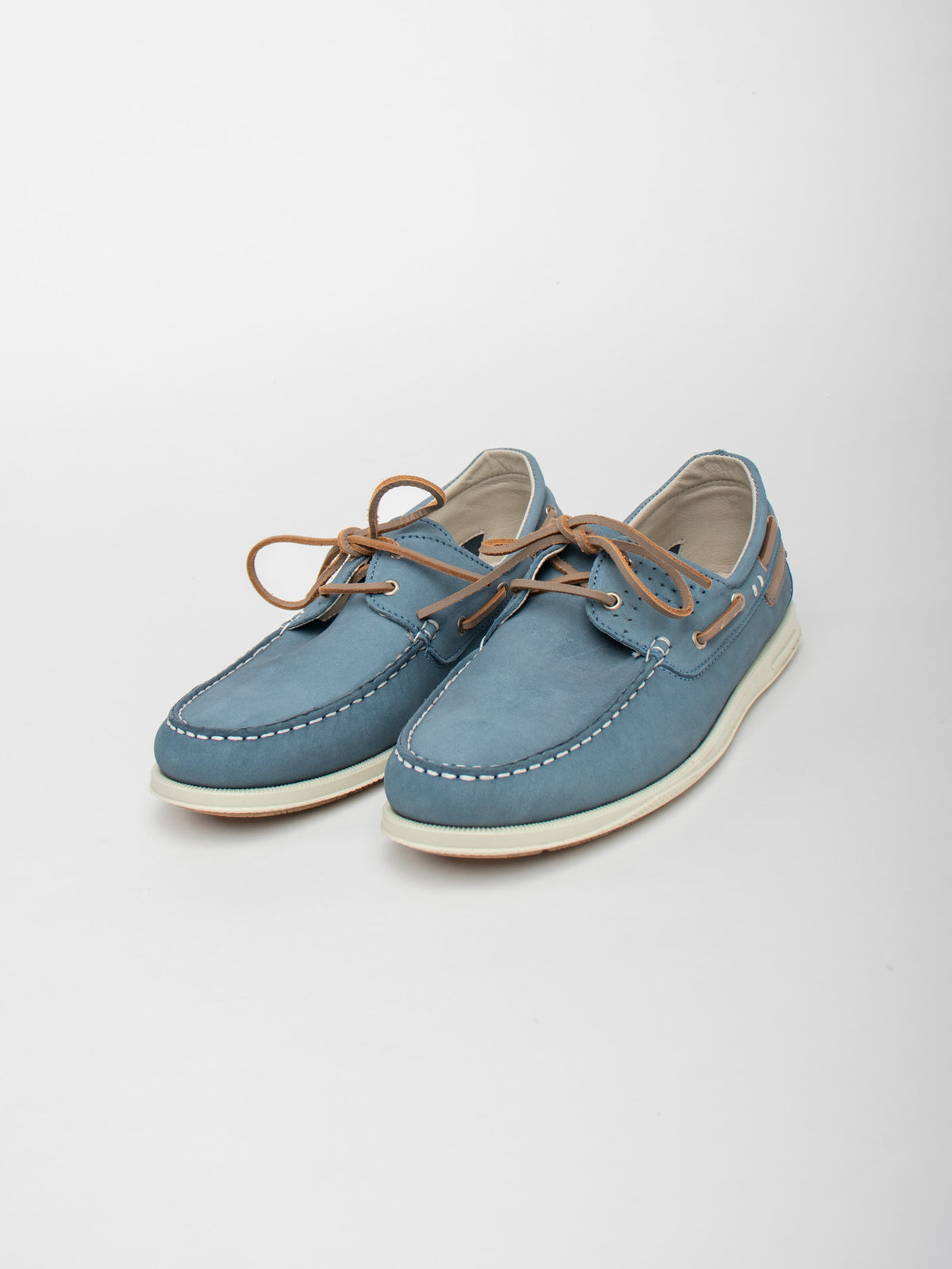 Nubuck leather boat shoes