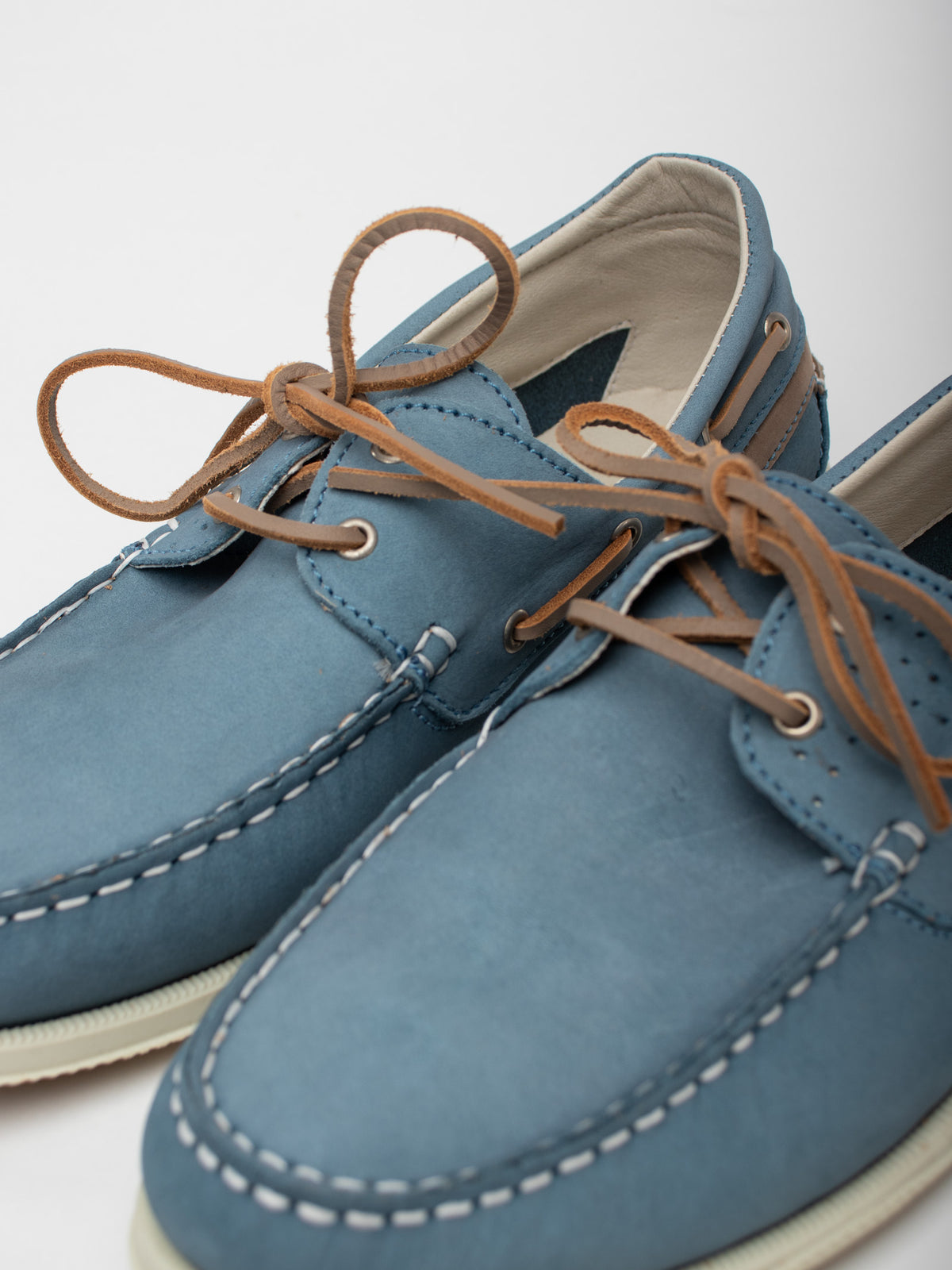 Nubuck leather boat shoes