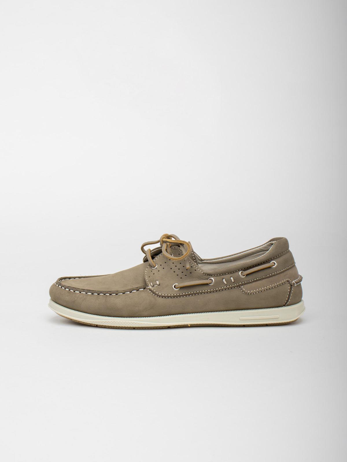Nubuck leather boat shoes