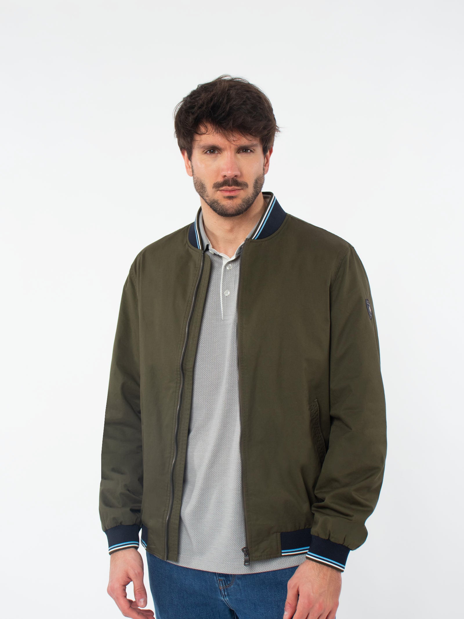 Cazadora biker detalles contrastados