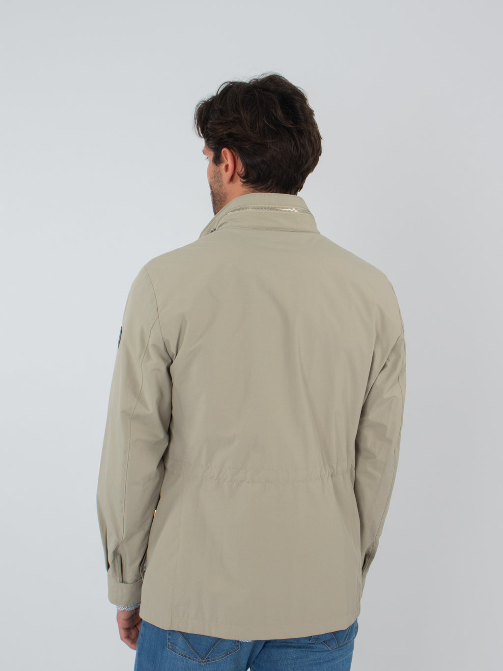 Parka detalle bolsillos
