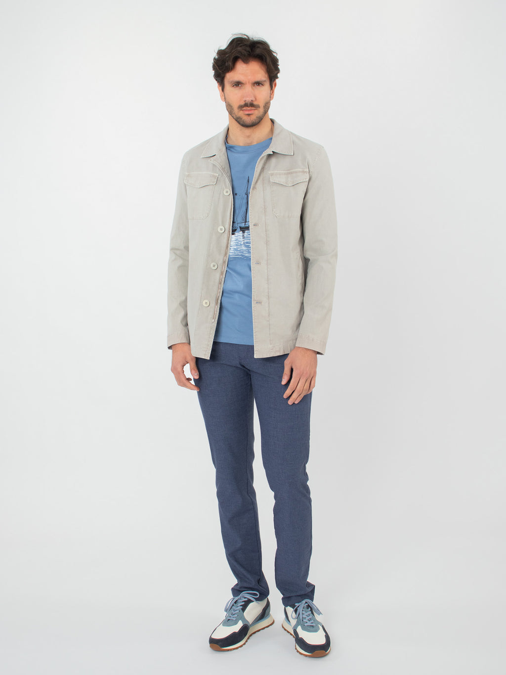 Chaqueta estructura detalle bolsillos