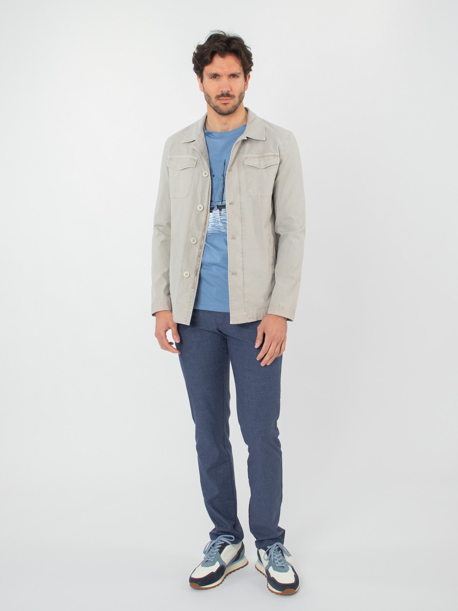 Chaqueta estructura detalle bolsillos