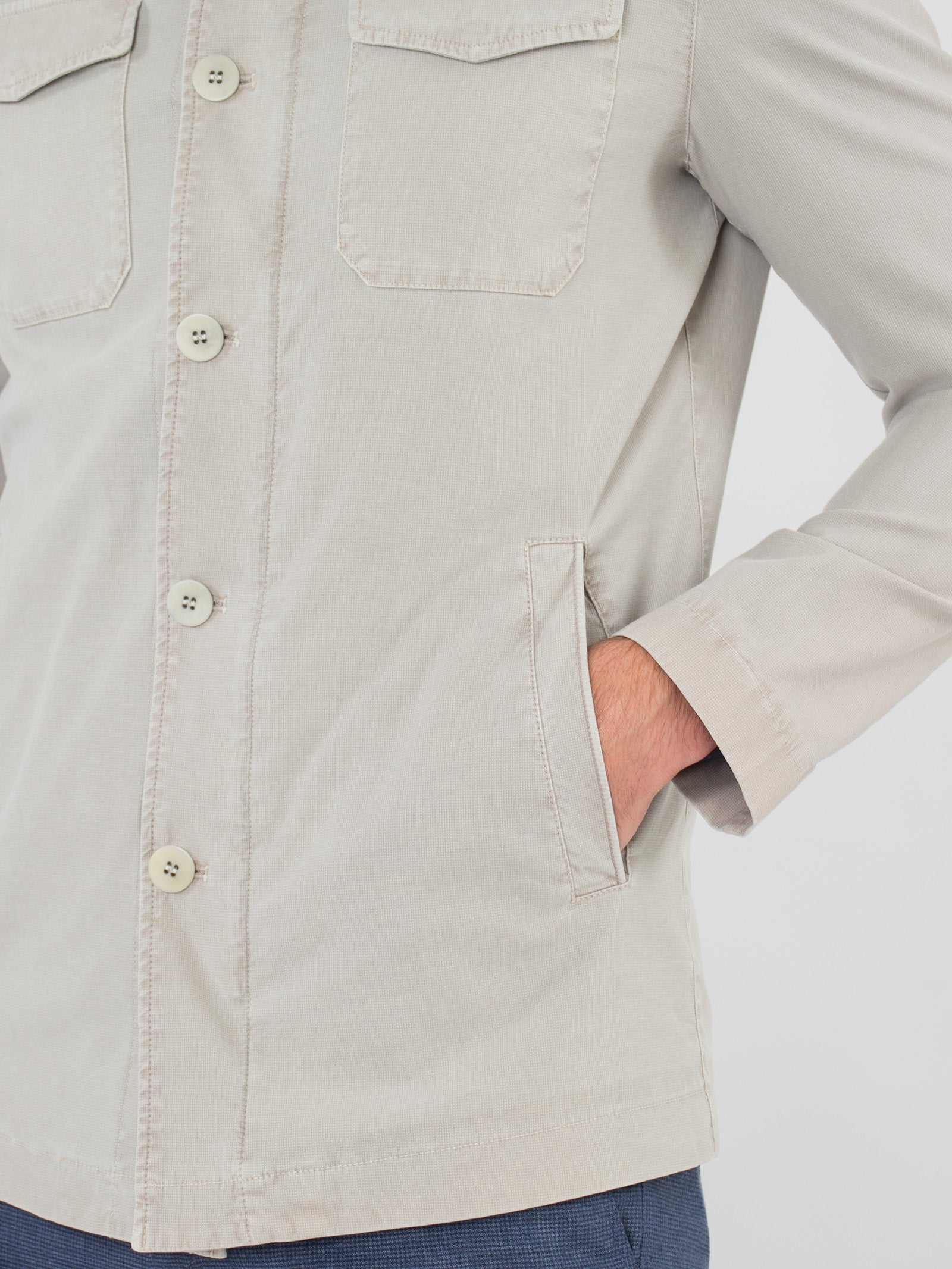 Chaqueta estructura detalle bolsillos