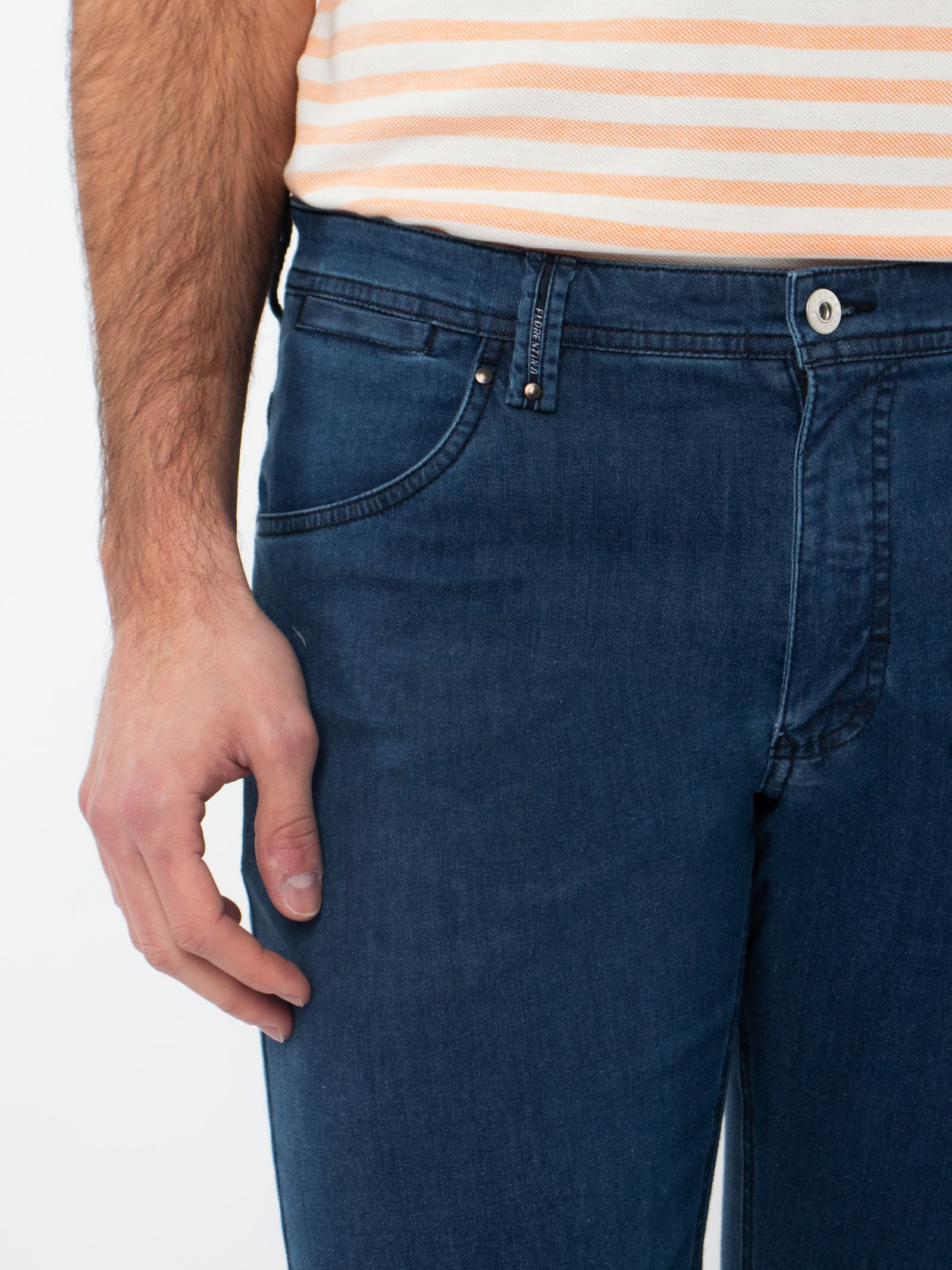 Pantalón vaquero slim fit acabado bleach