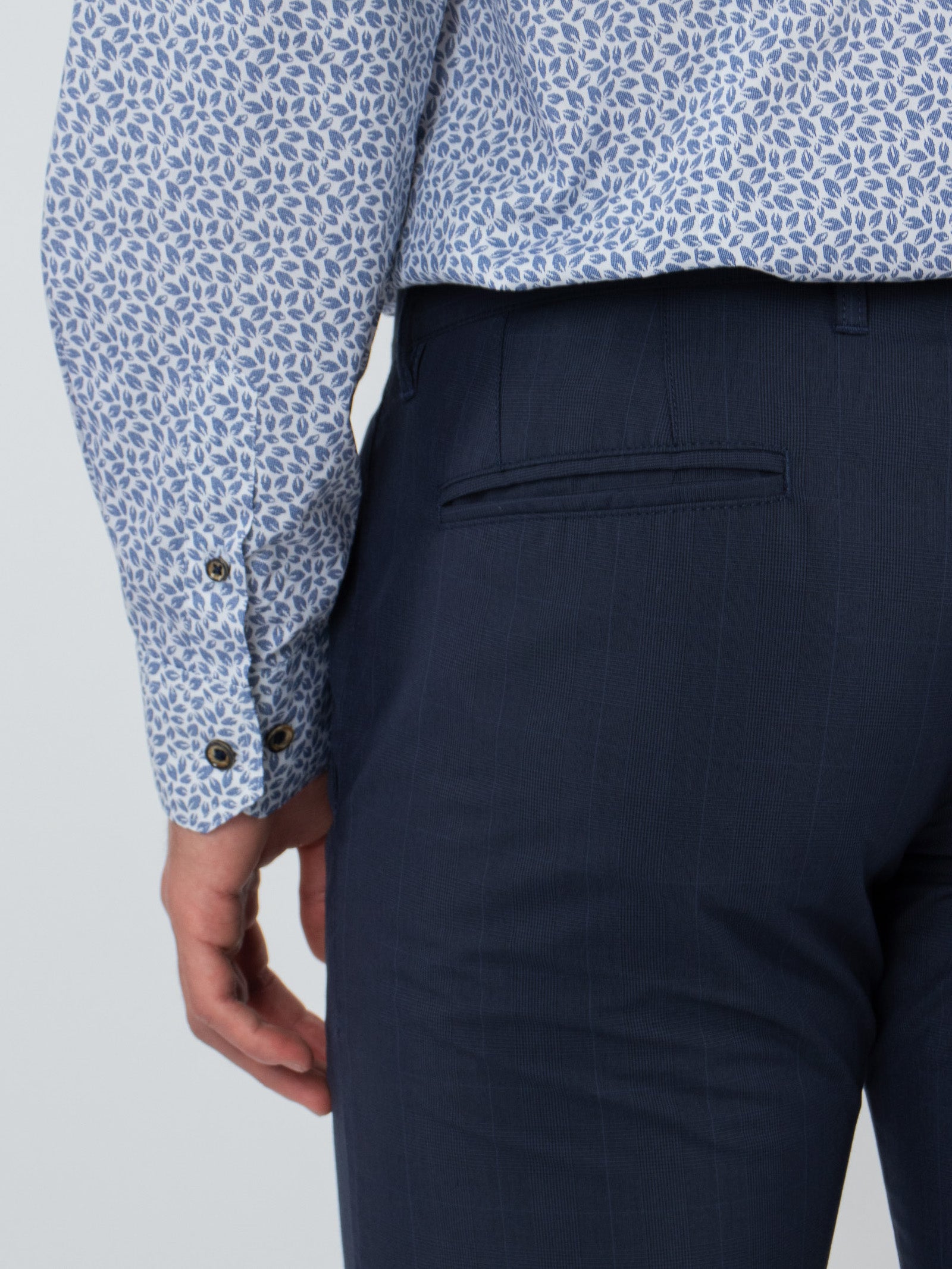 Pantalón chino cuadros