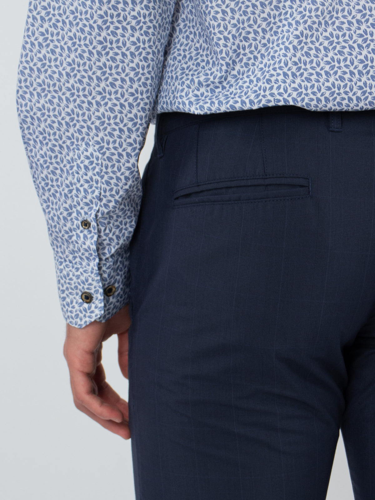Pantalón chino cuadros