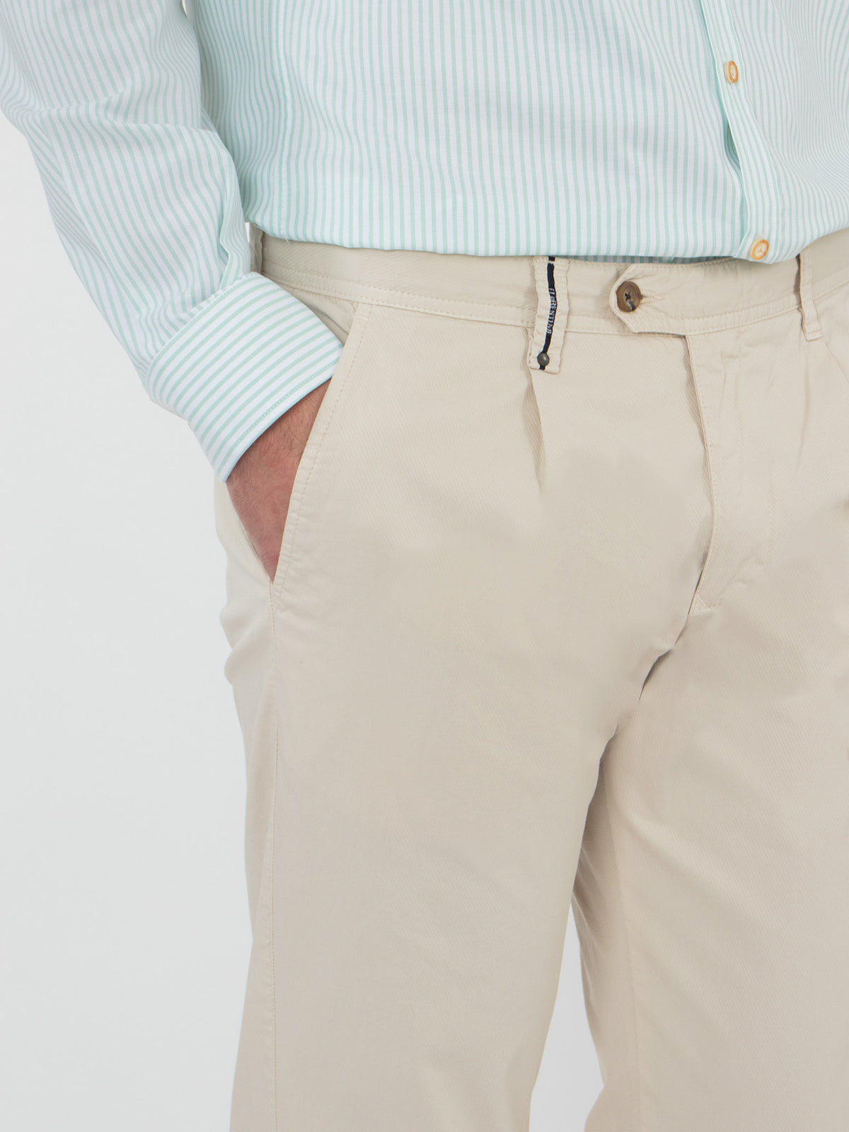 Slim fit chino trousers with pleat