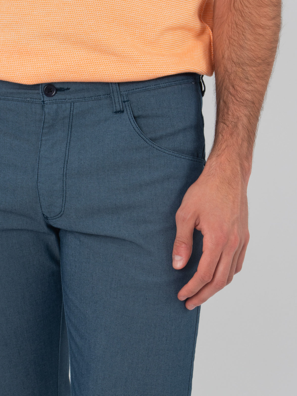 Pantalón tejanero slim fit bicolor