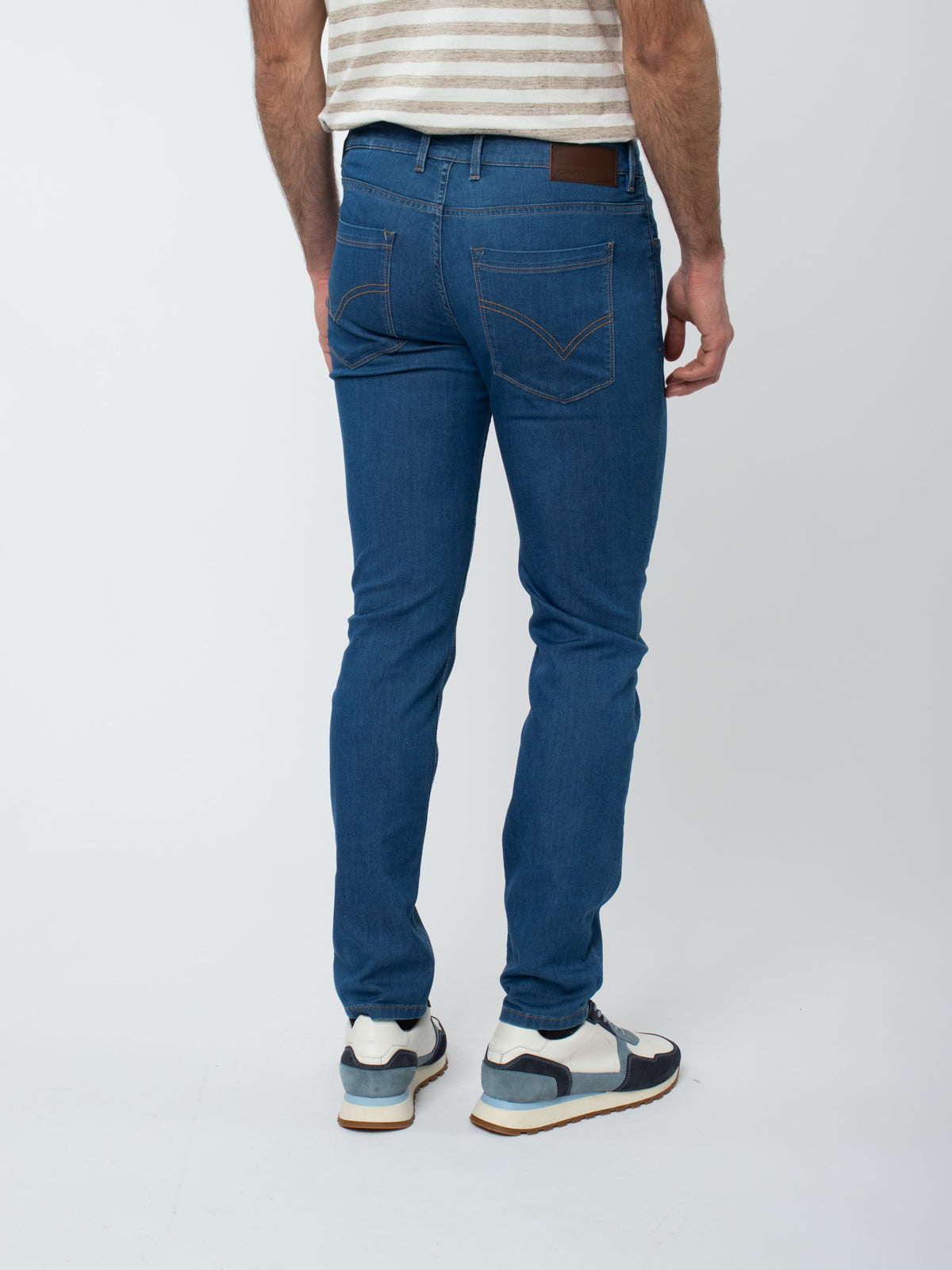 Slim fit jeans