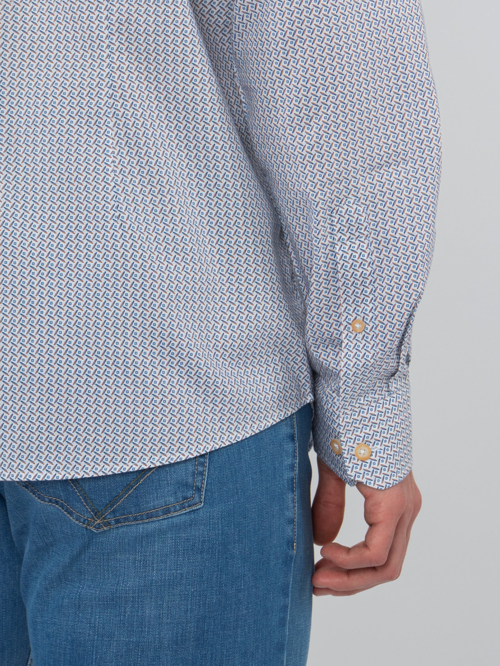 Camisa estampado geométrico slim fit