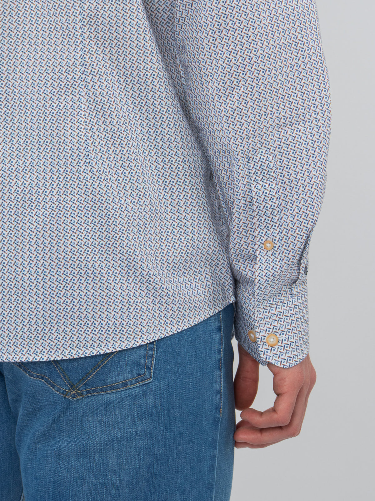 Camisa estampado geométrico slim fit