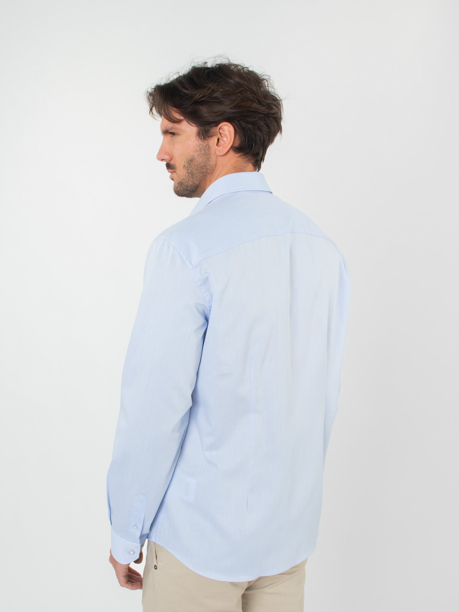 Camisa regular fit con microdibujo