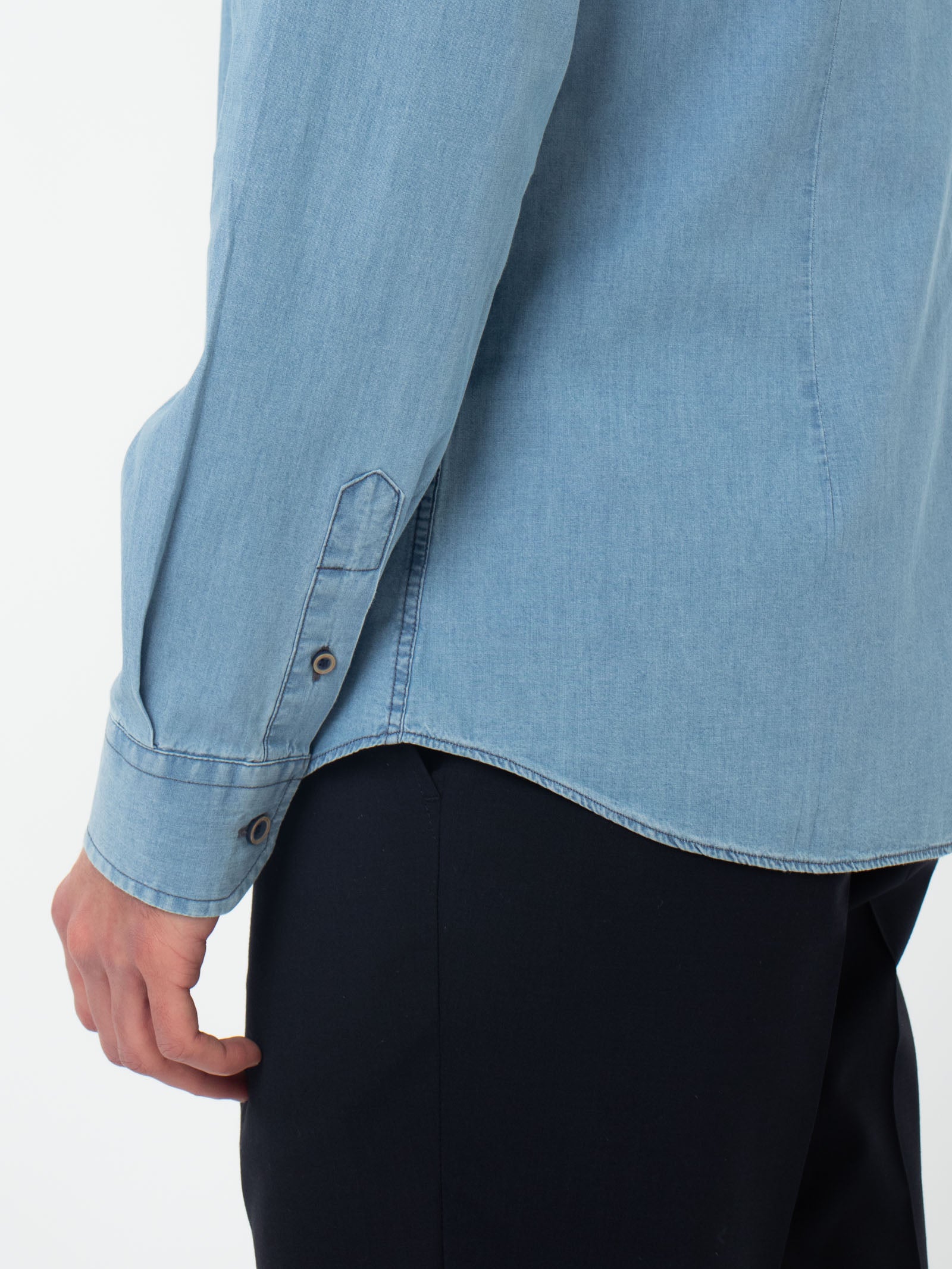 Camisa slim fit efecto denim