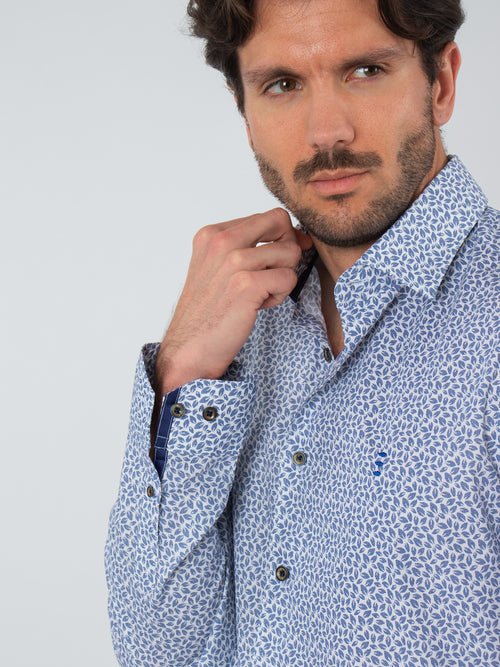 Camisa estampado de hojas