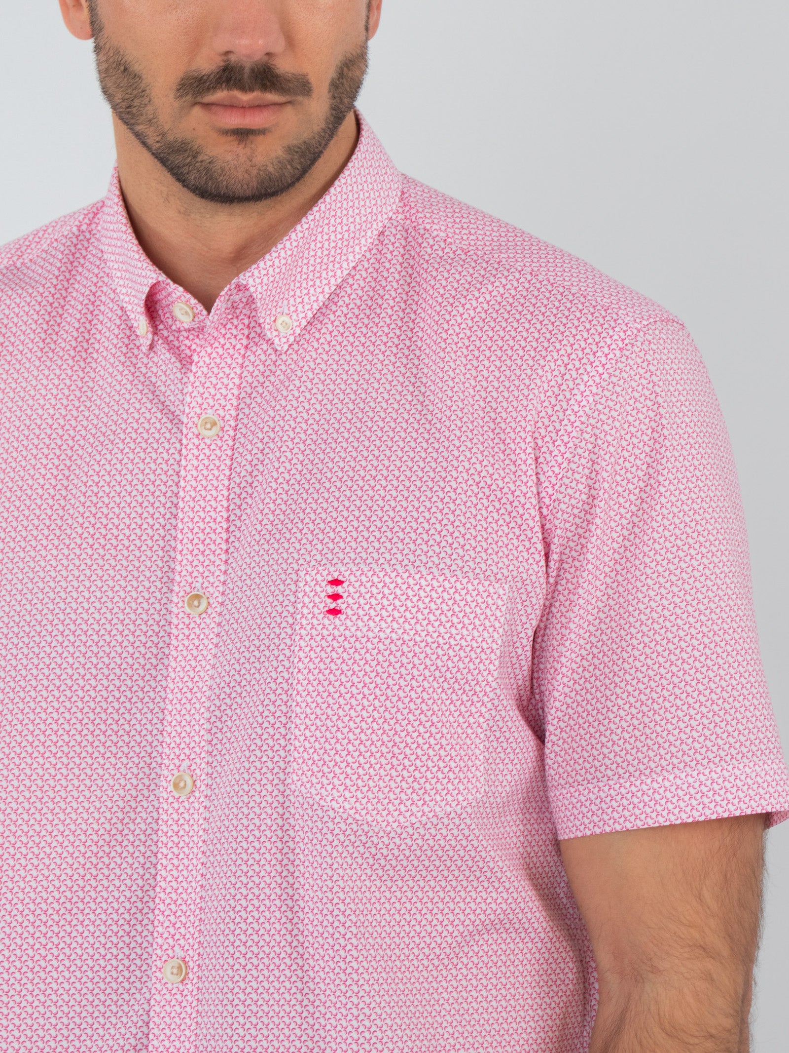 Camisa estampada manga corta