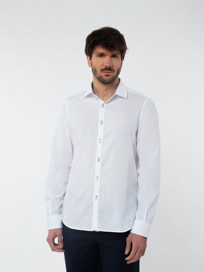 Slim fit shirt with contrast details