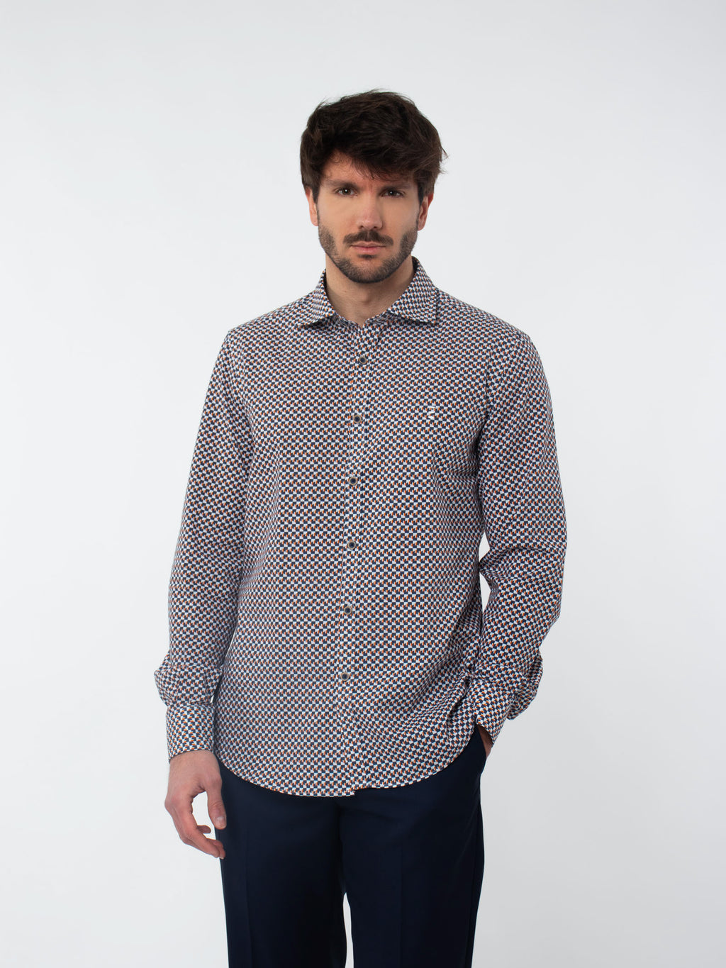 Camisa slim fit estampado geométrico