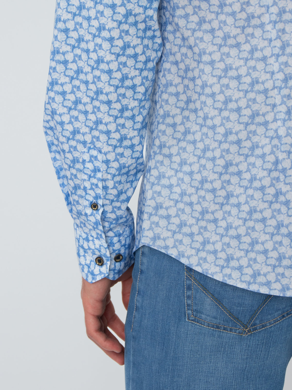 Floral printed slim fit shirt