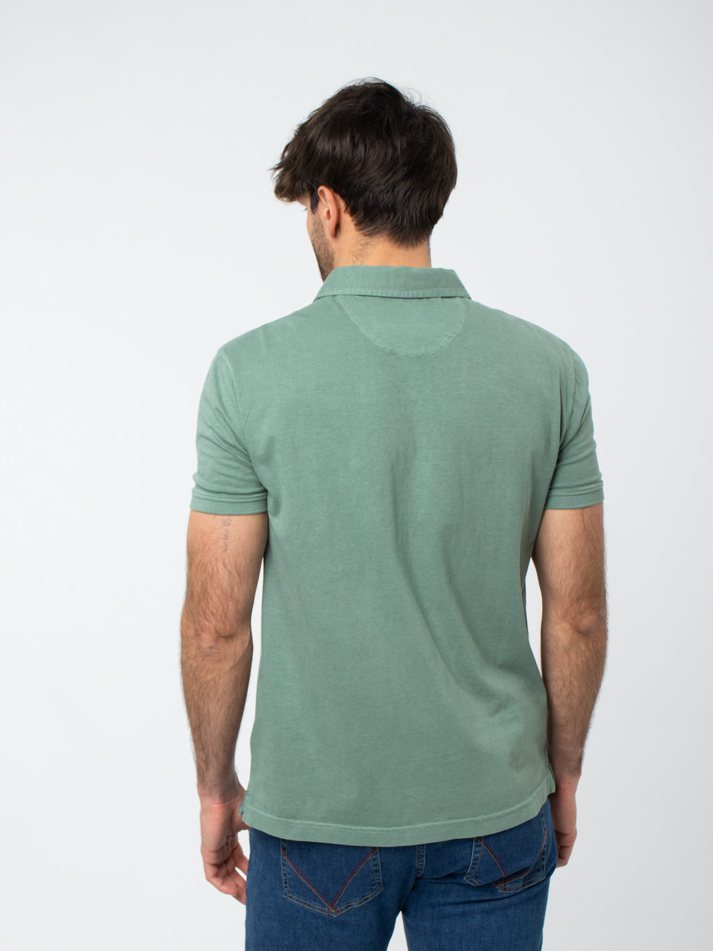 Polo combinado con detalles