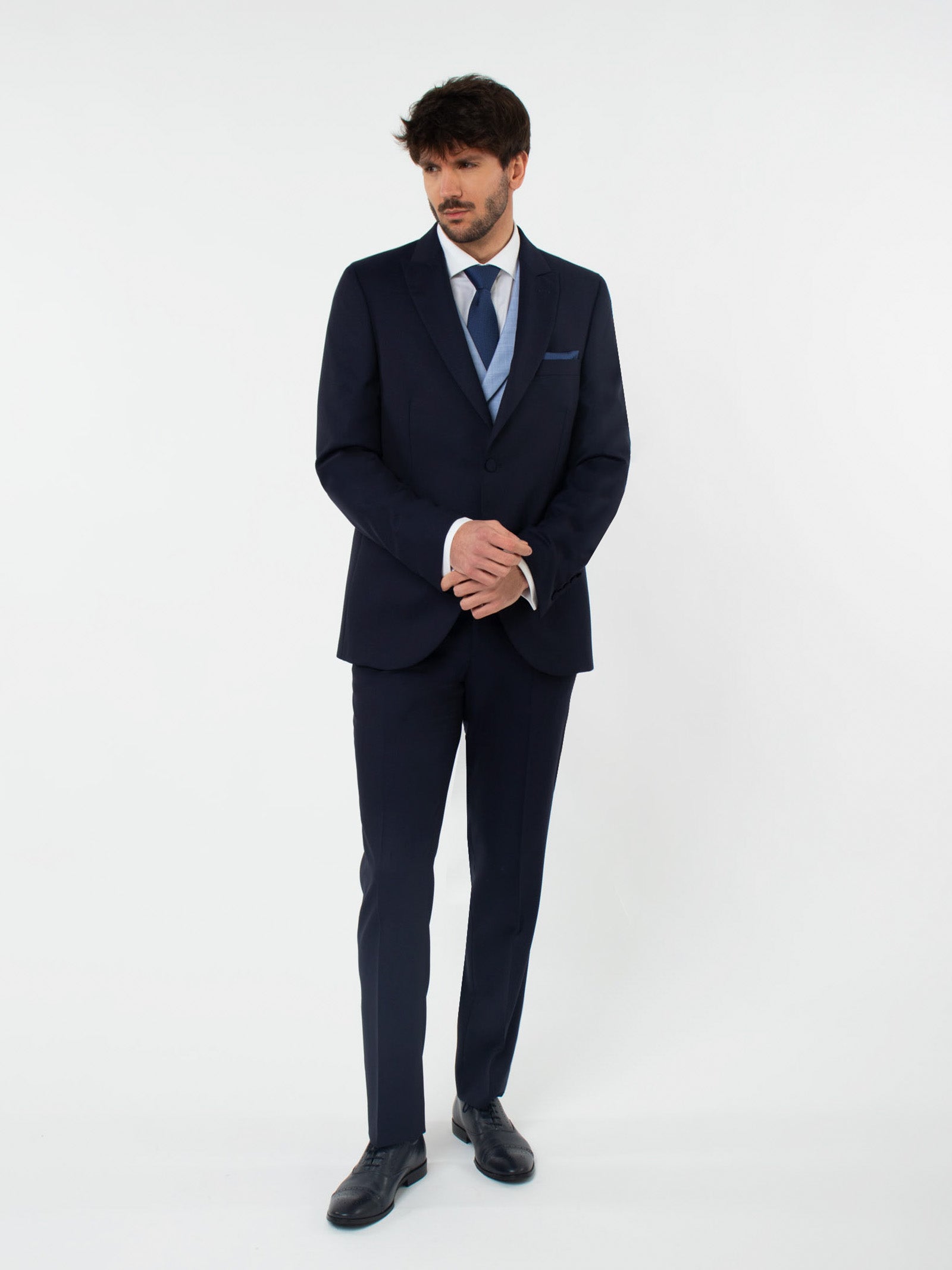 Slim fit suit in micro-patterned pure wool