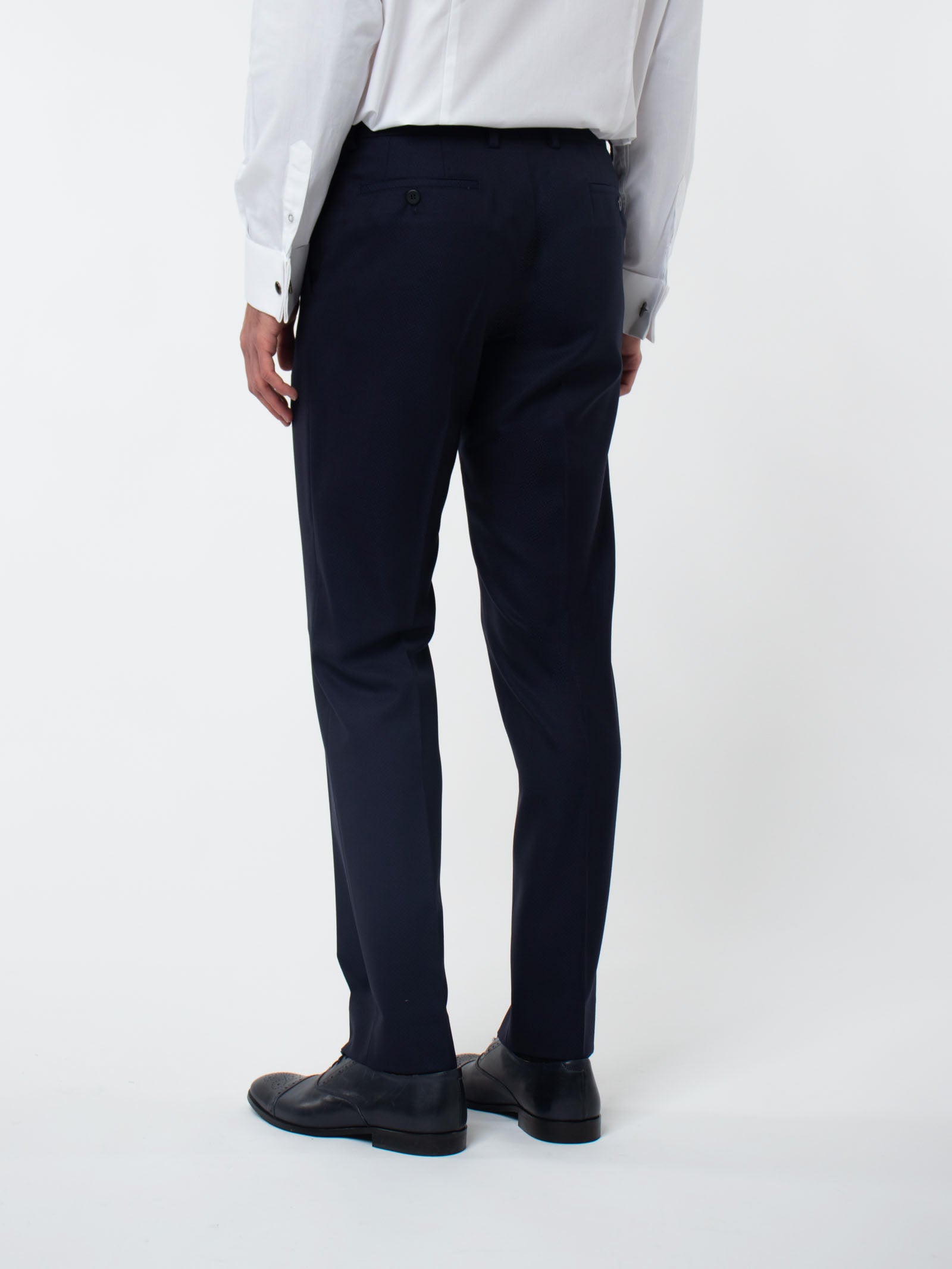 Slim fit suit in micro-patterned pure wool