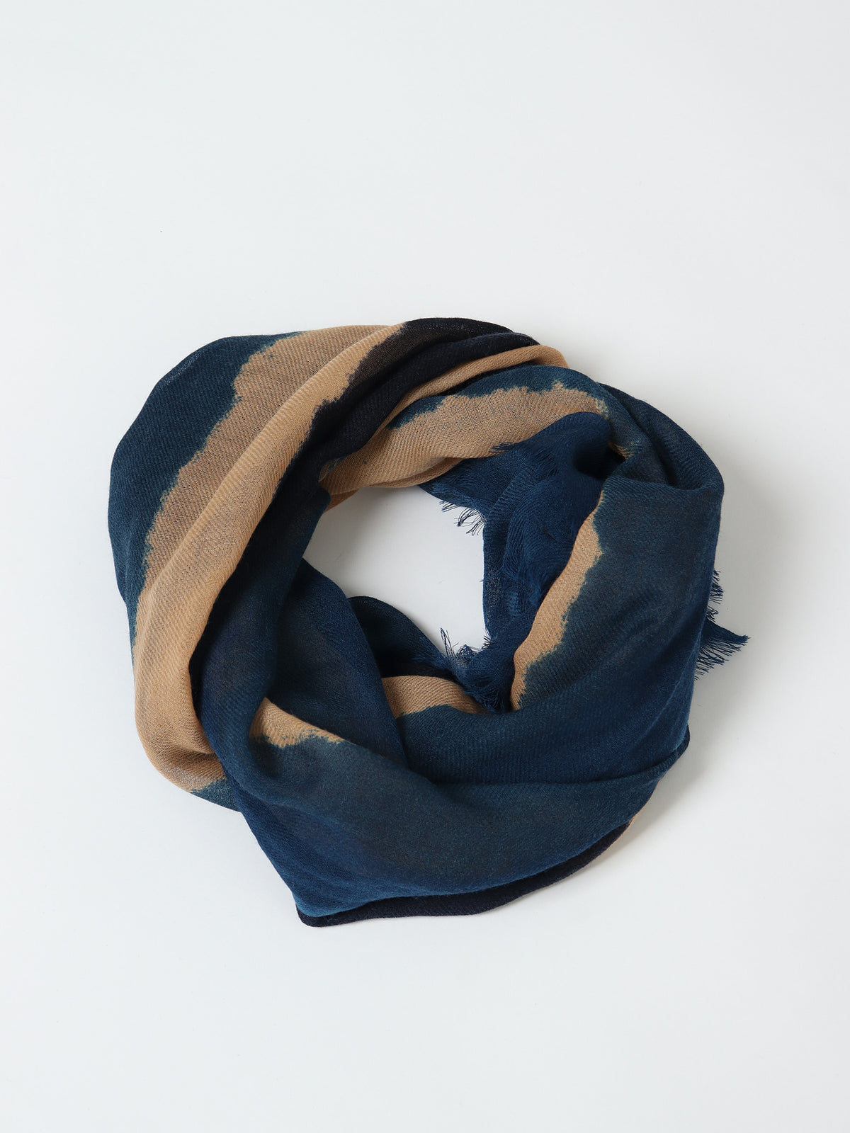 Wool scarf with gradient colour blocks