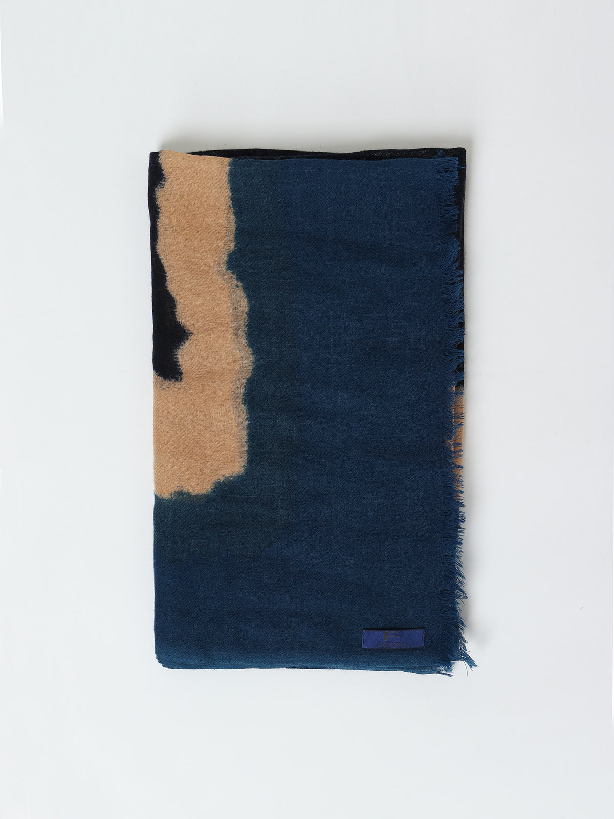 Wool scarf with gradient colour blocks