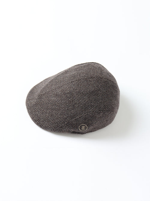 Bicolor structured flat cap