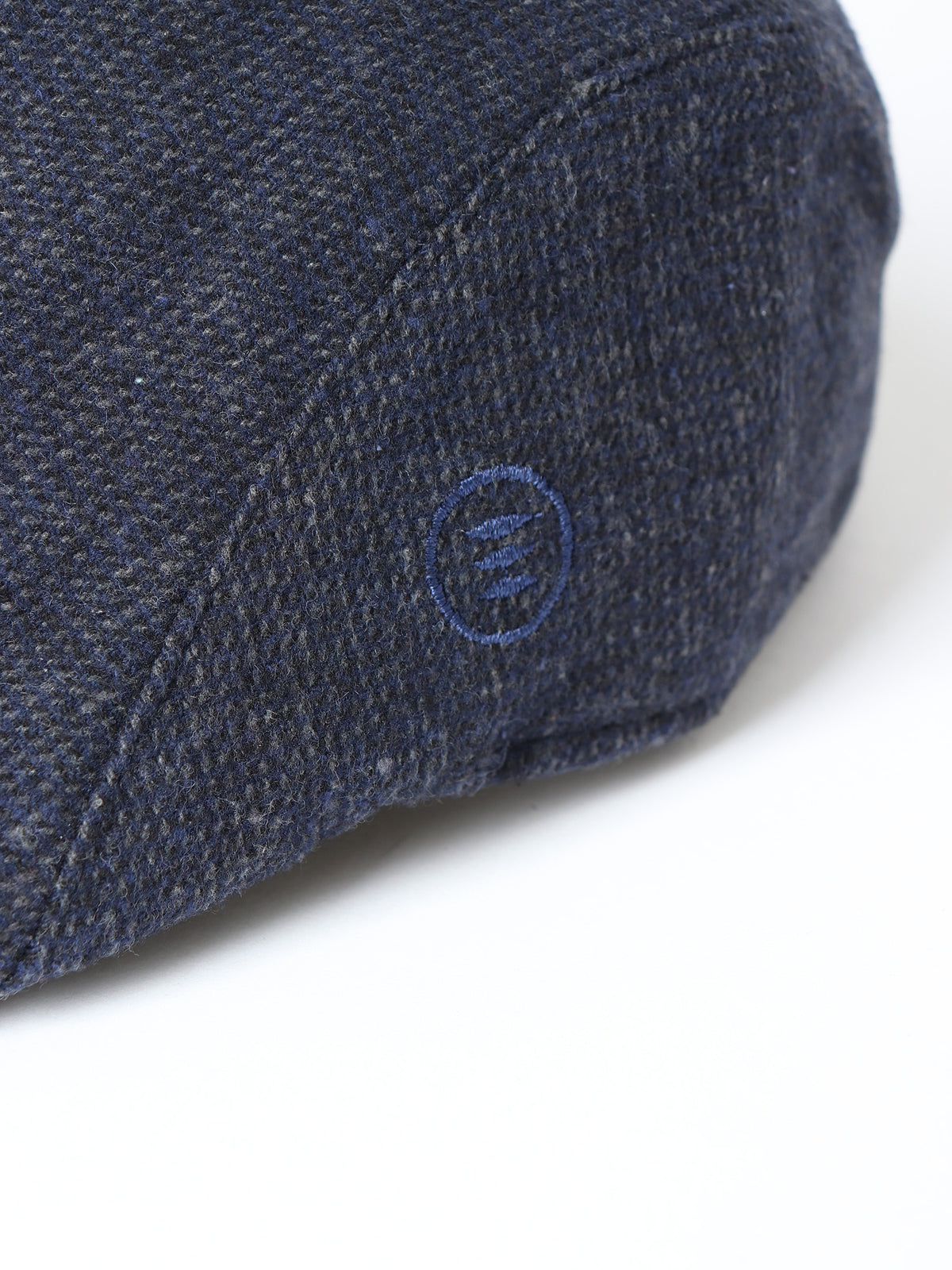 Slim fit structured flat cap