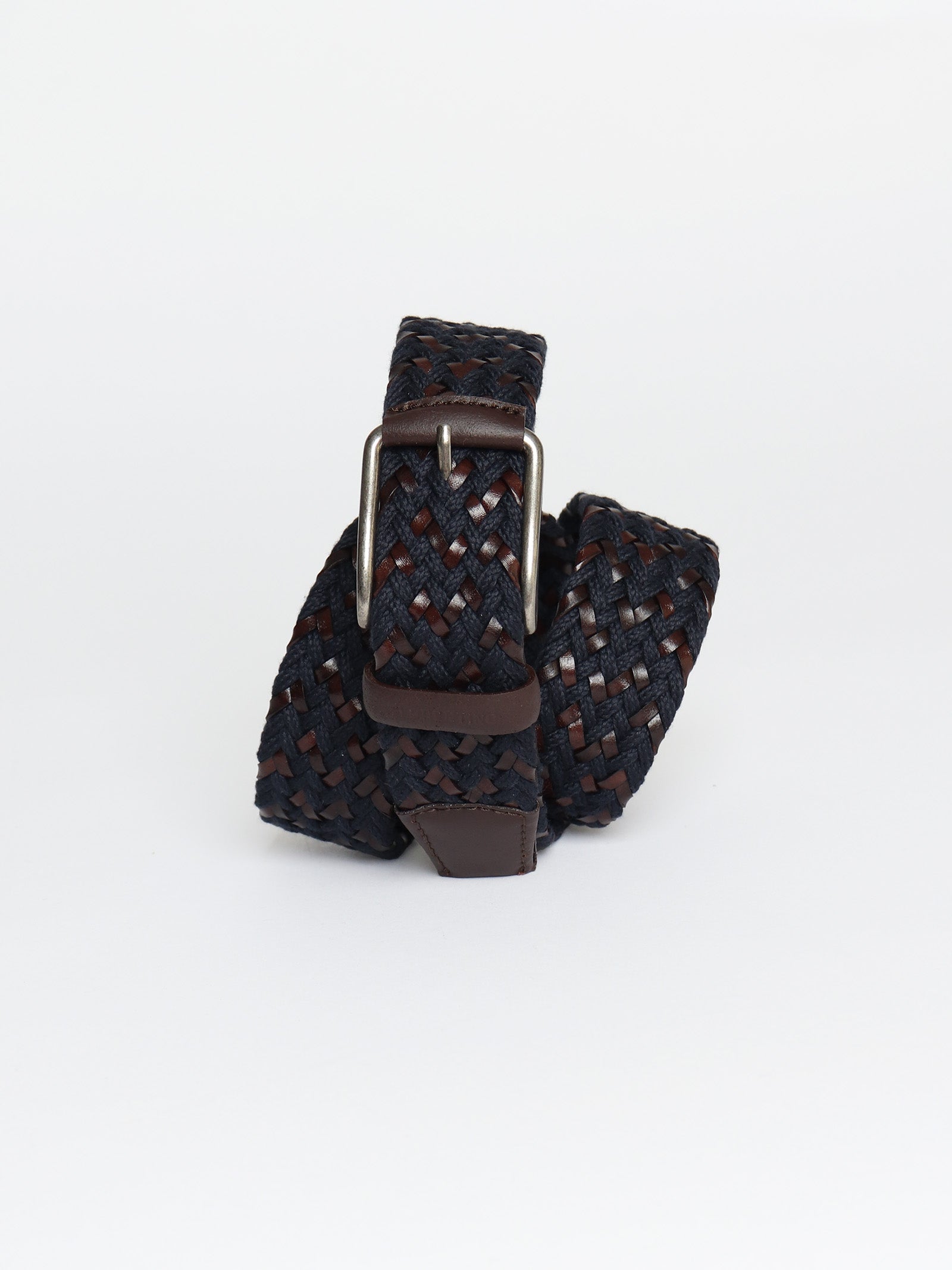 Elastic braided belt