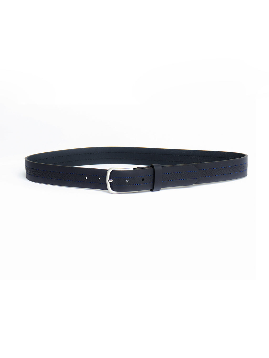 Belt with central embossing