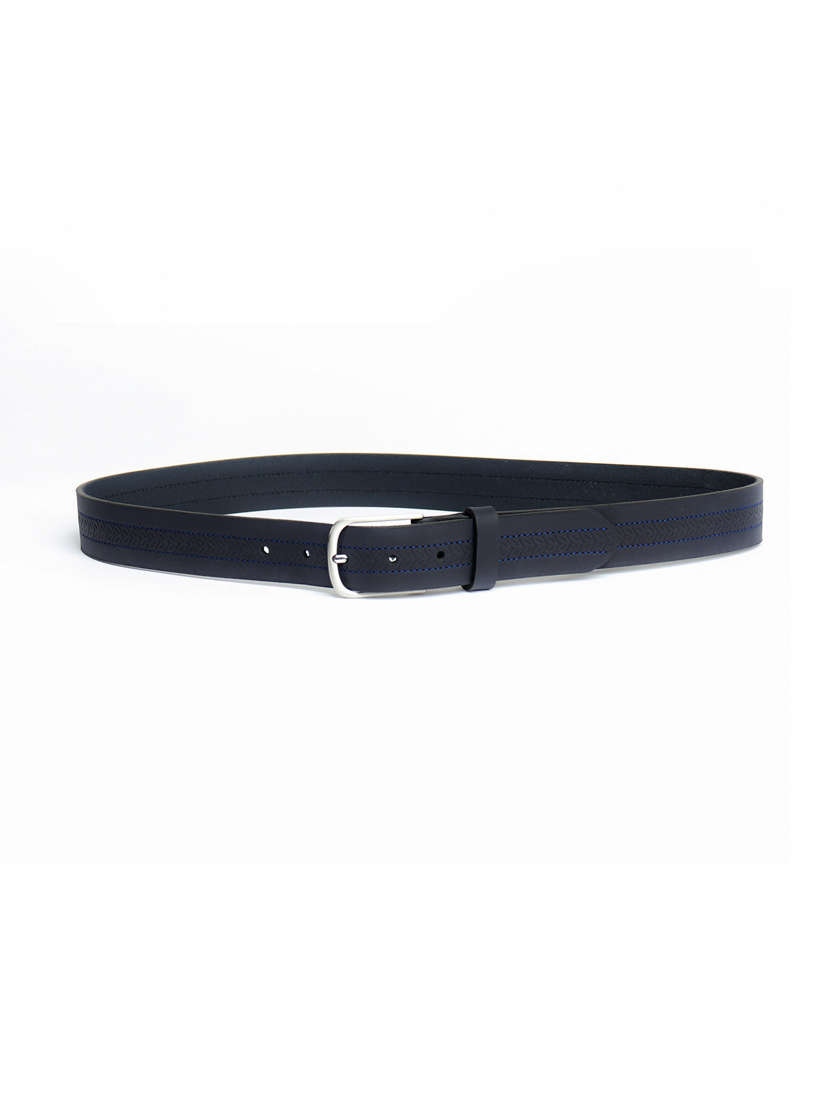 Belt with central embossing