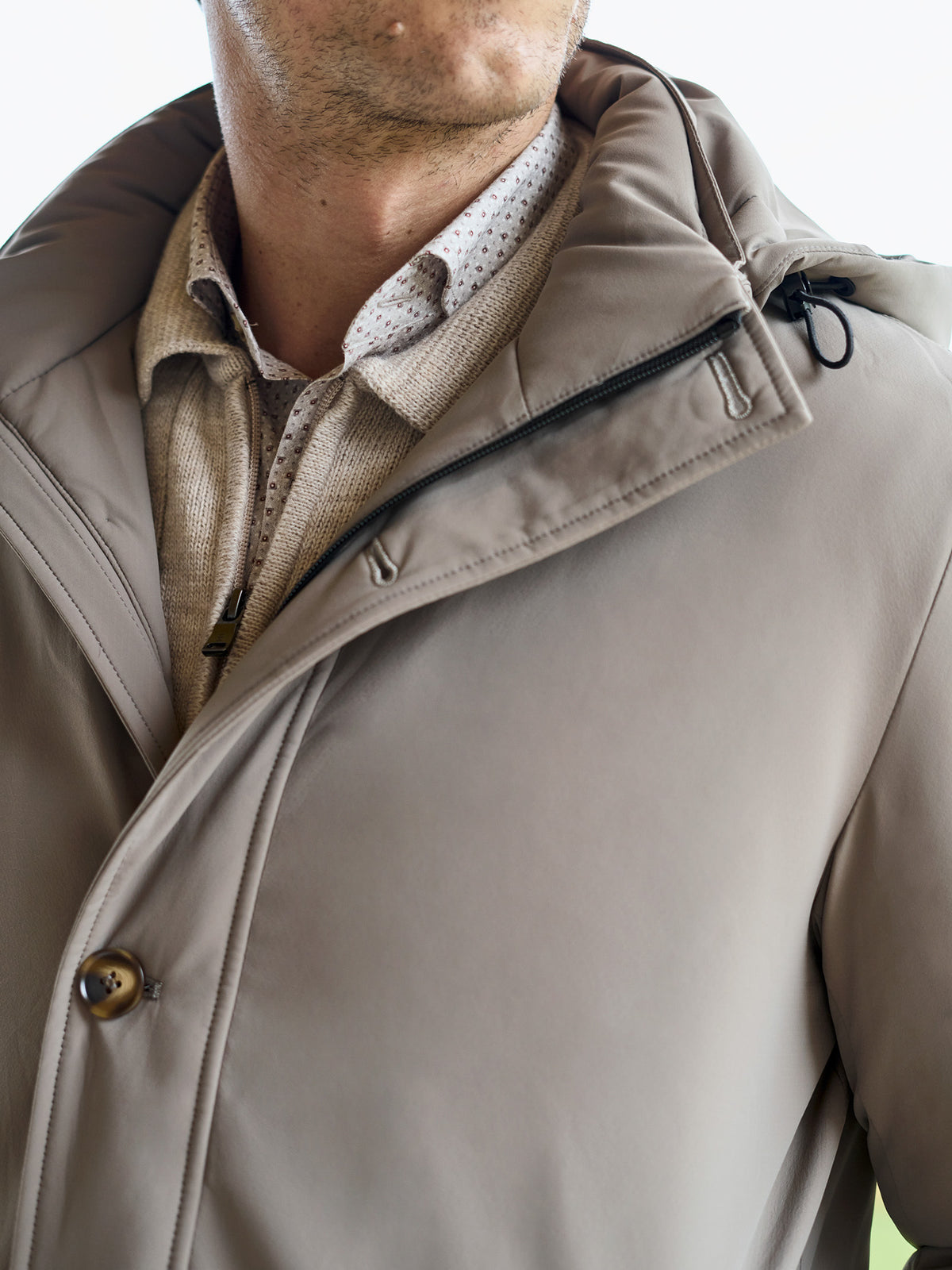 Trench capucha regular fit