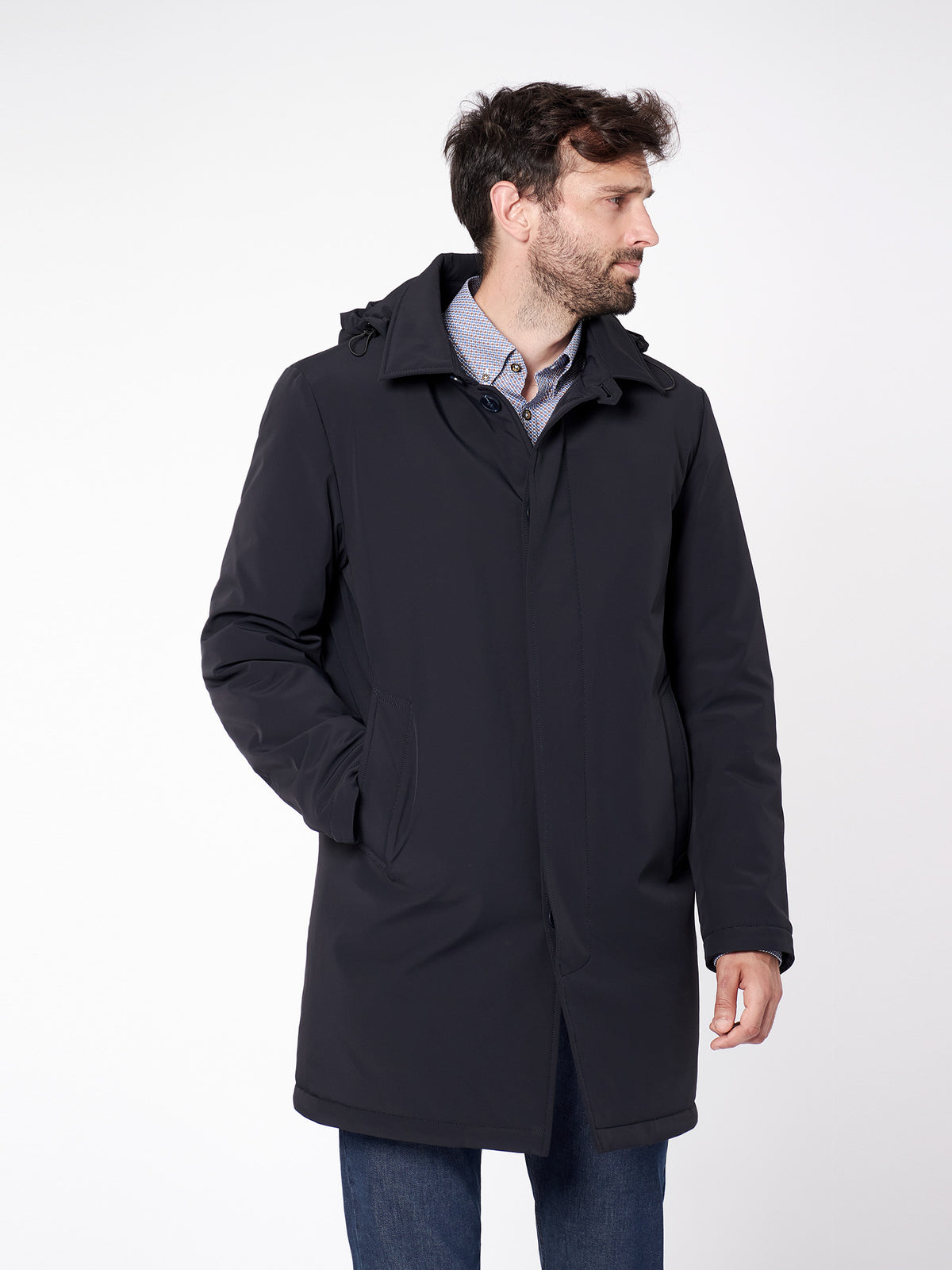 Gabardina regular fit con capucha