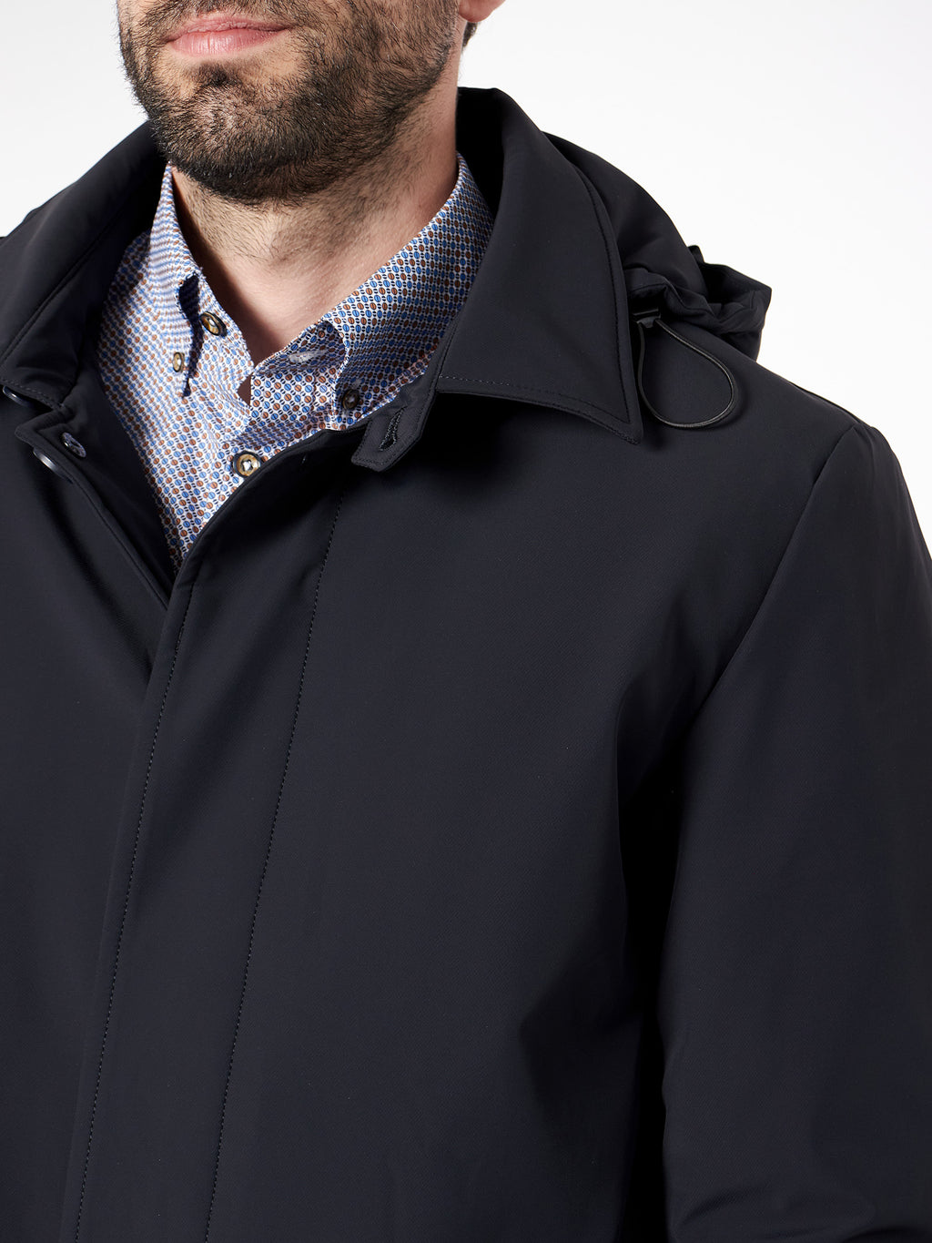 Gabardina regular fit con capucha