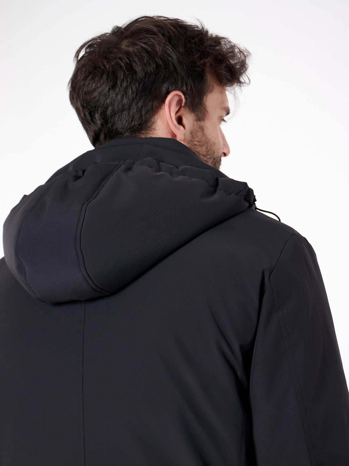 Gabardina regular fit con capucha