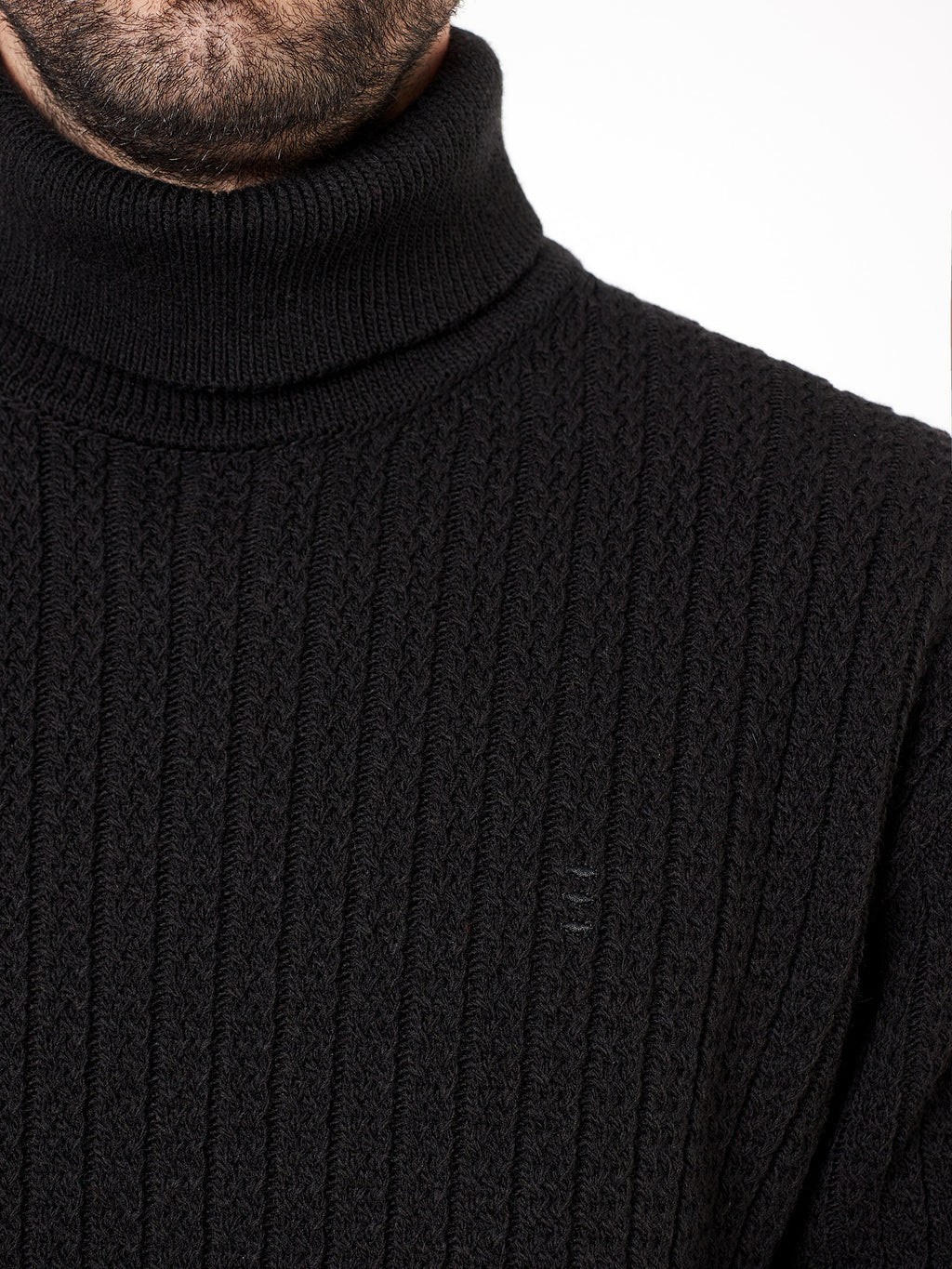Structured turtleneck sweater