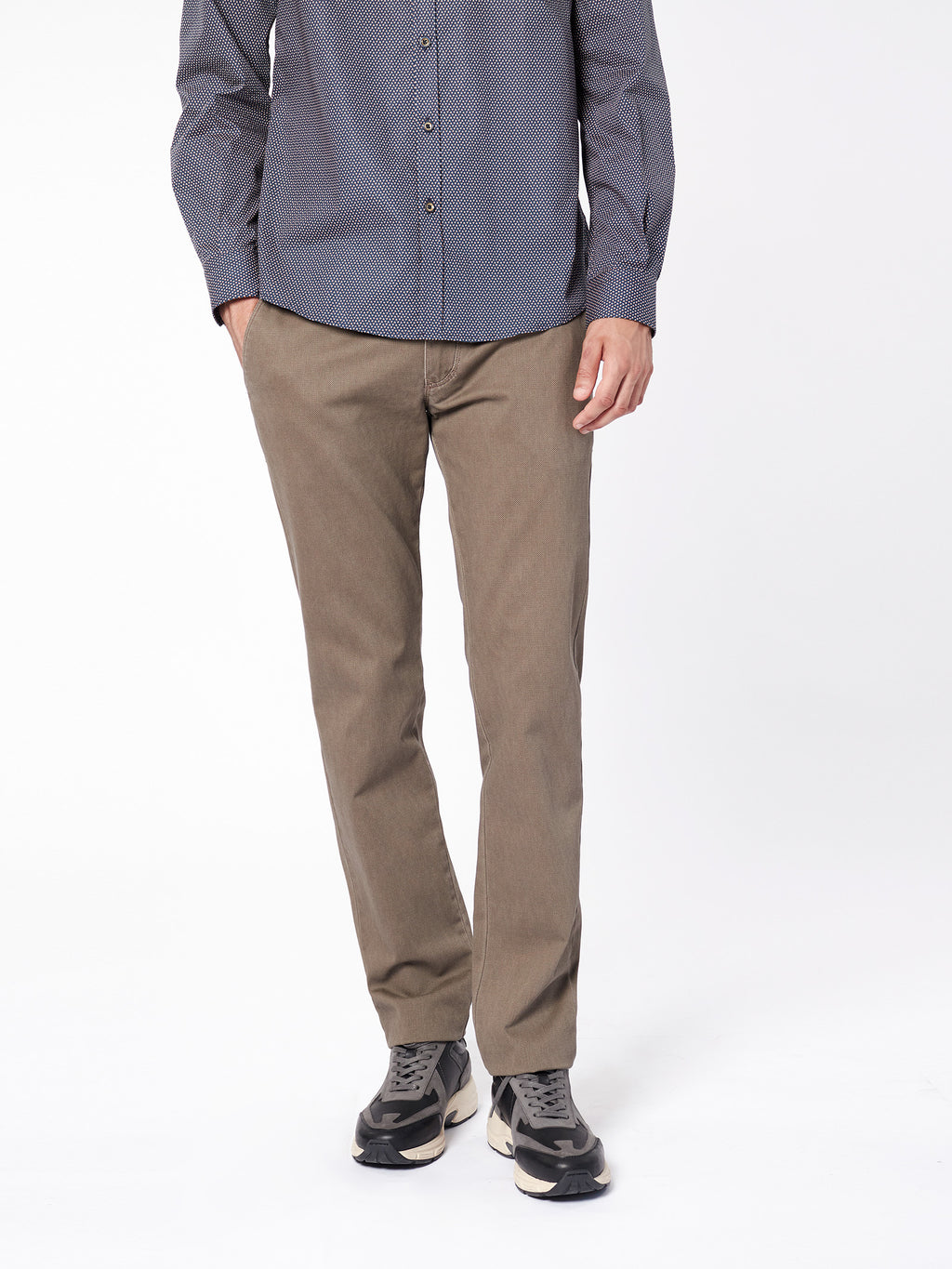 Slim fit chino trousers with micro-design slim fit