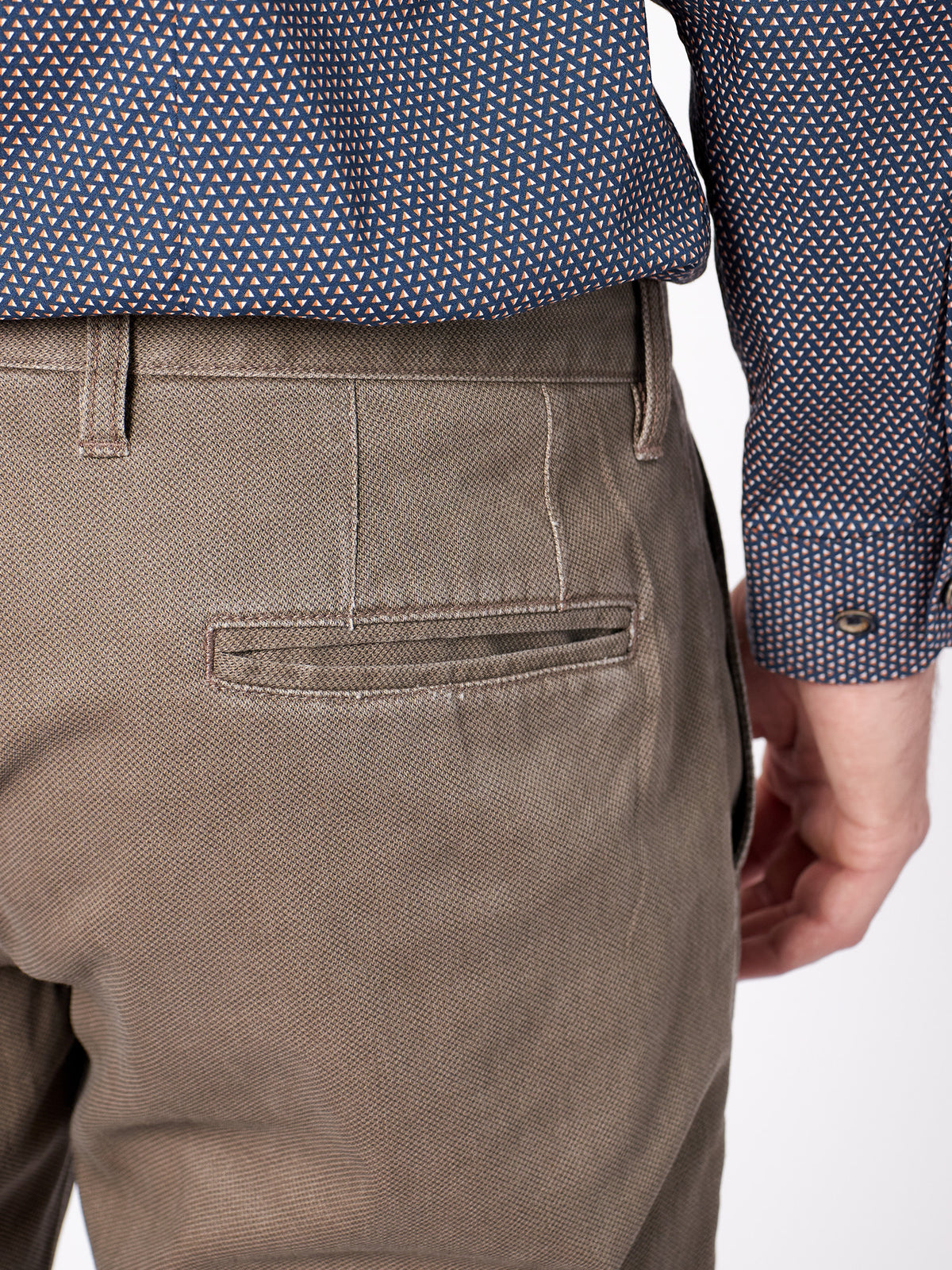 Slim fit chino trousers with micro-design slim fit