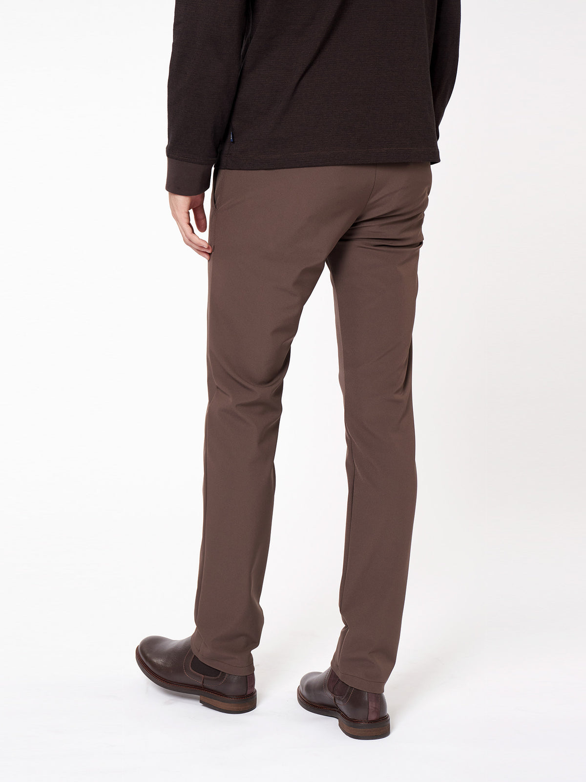 Pantalón chino técnico slim fit