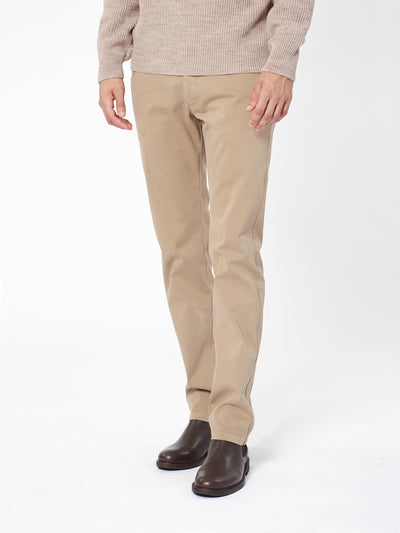 Pantalón tejanero estructurado slim fit