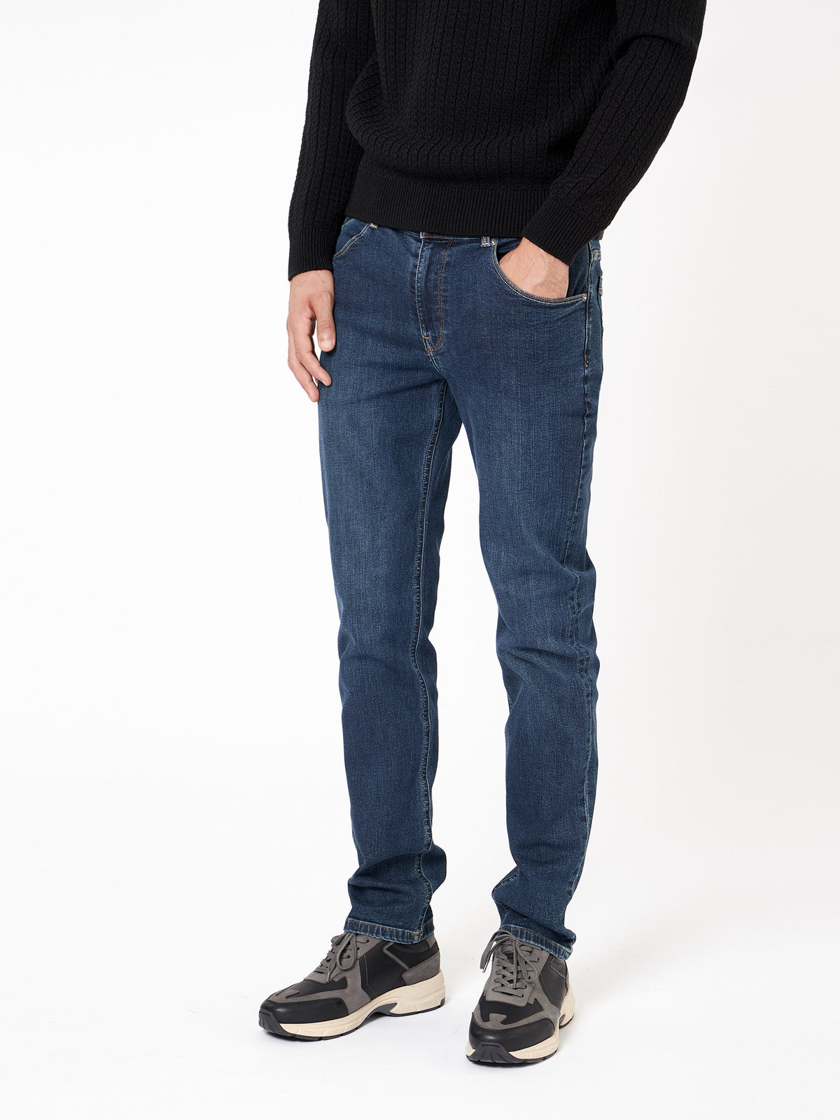 Slim fit jeans with stone wash